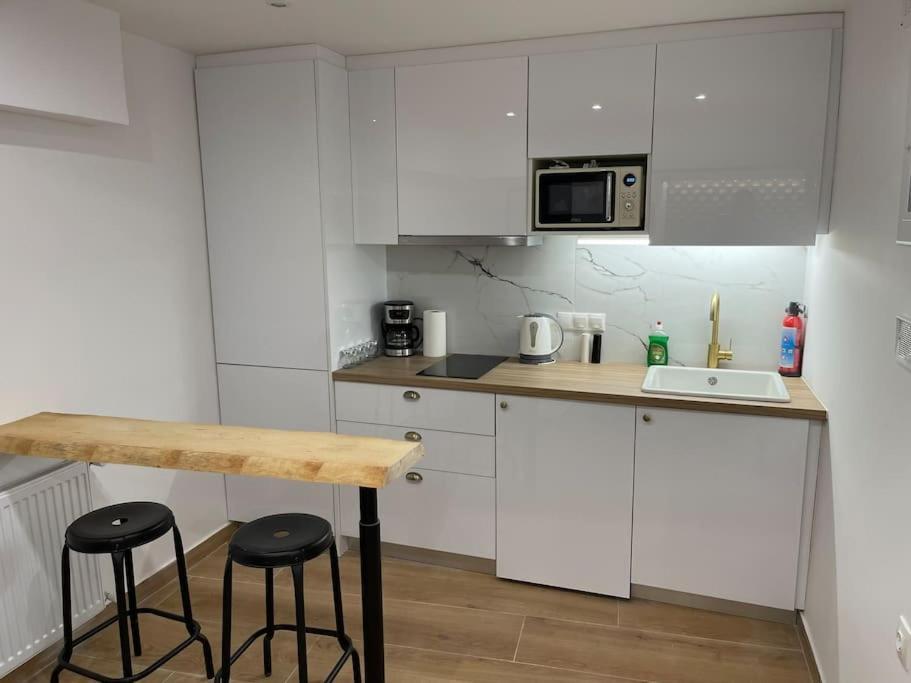 Hideaway Boutique Apartment Athena Bagian luar foto