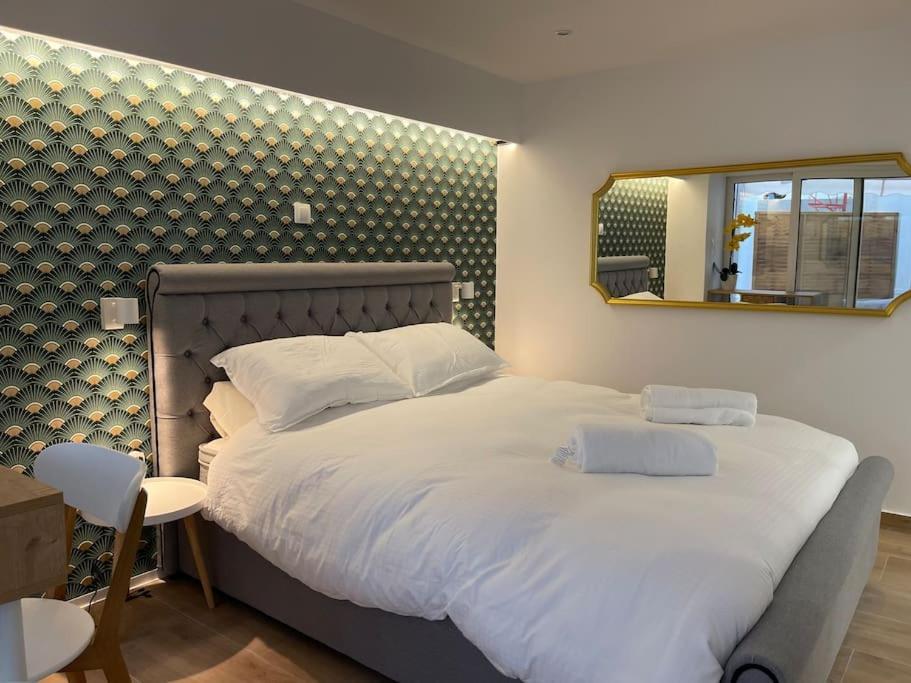 Hideaway Boutique Apartment Athena Bagian luar foto